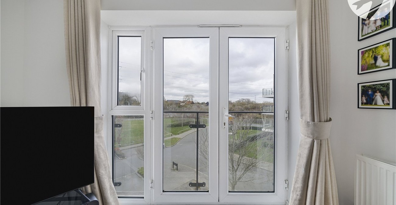 2 bedroom property for sale in Crayford | Robinson Jackson