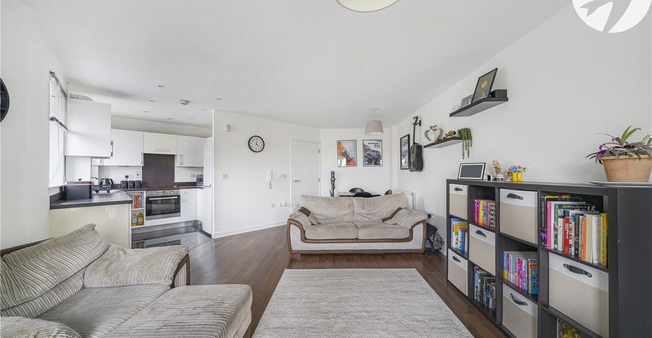 2 bedroom property for sale in Crayford | Robinson Jackson