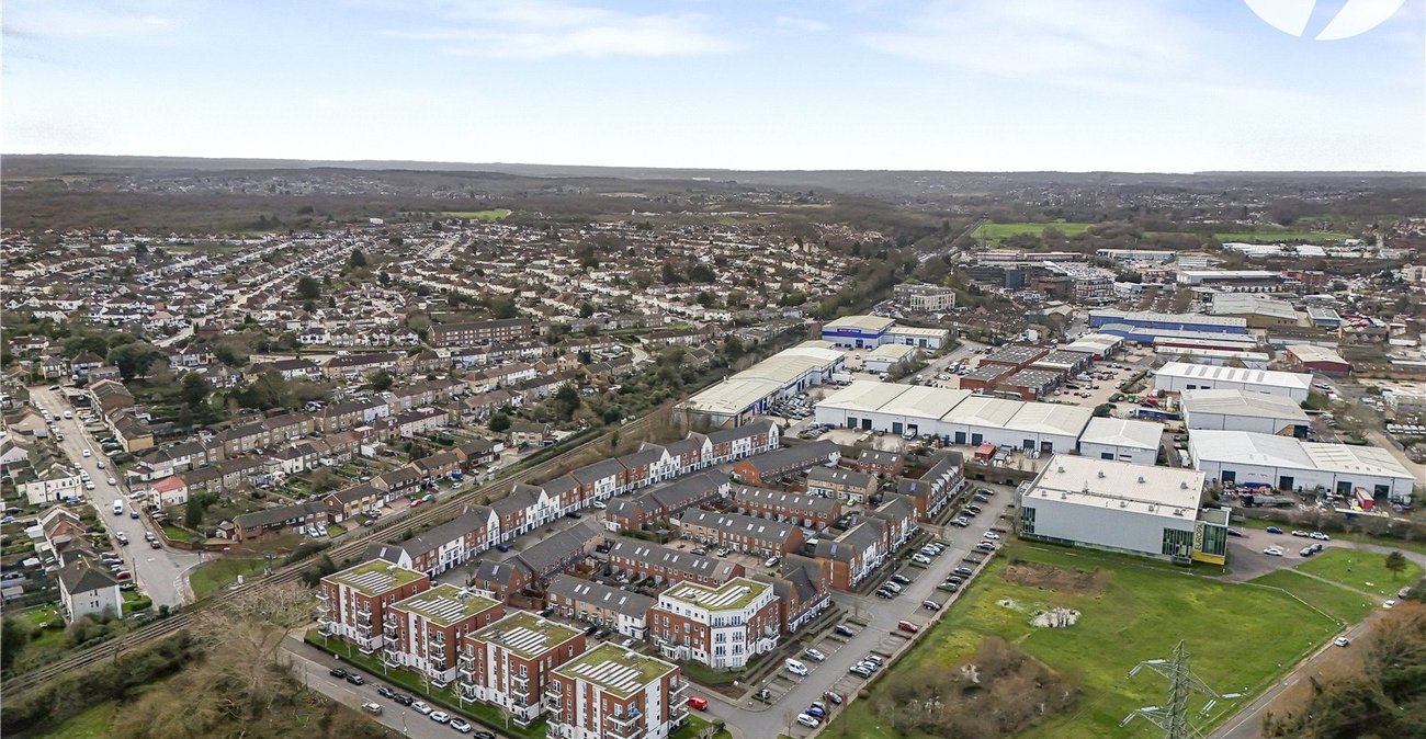 2 bedroom property for sale in Crayford | Robinson Jackson