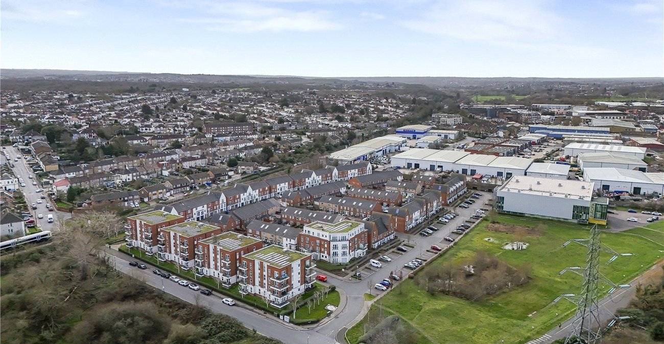 2 bedroom property for sale in Crayford | Robinson Jackson