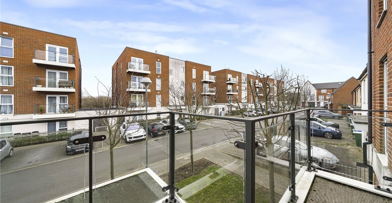 2 bedroom property for sale in Crayford | Robinson Jackson