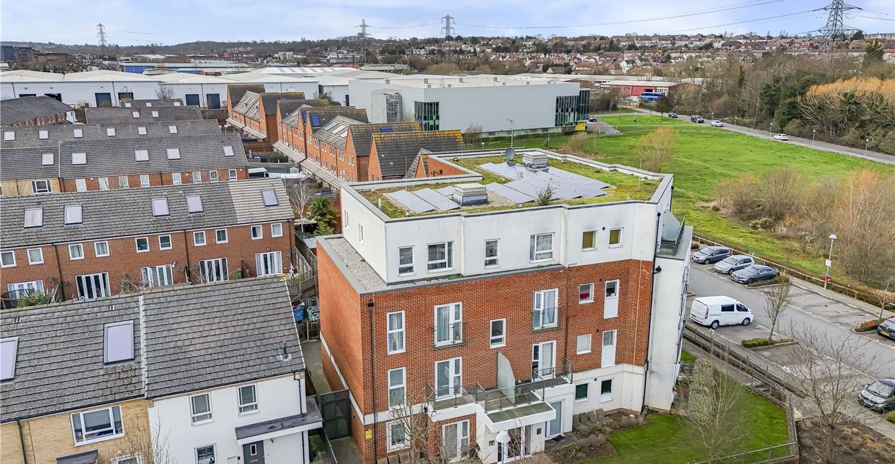 2 bedroom property for sale in Crayford | Robinson Jackson