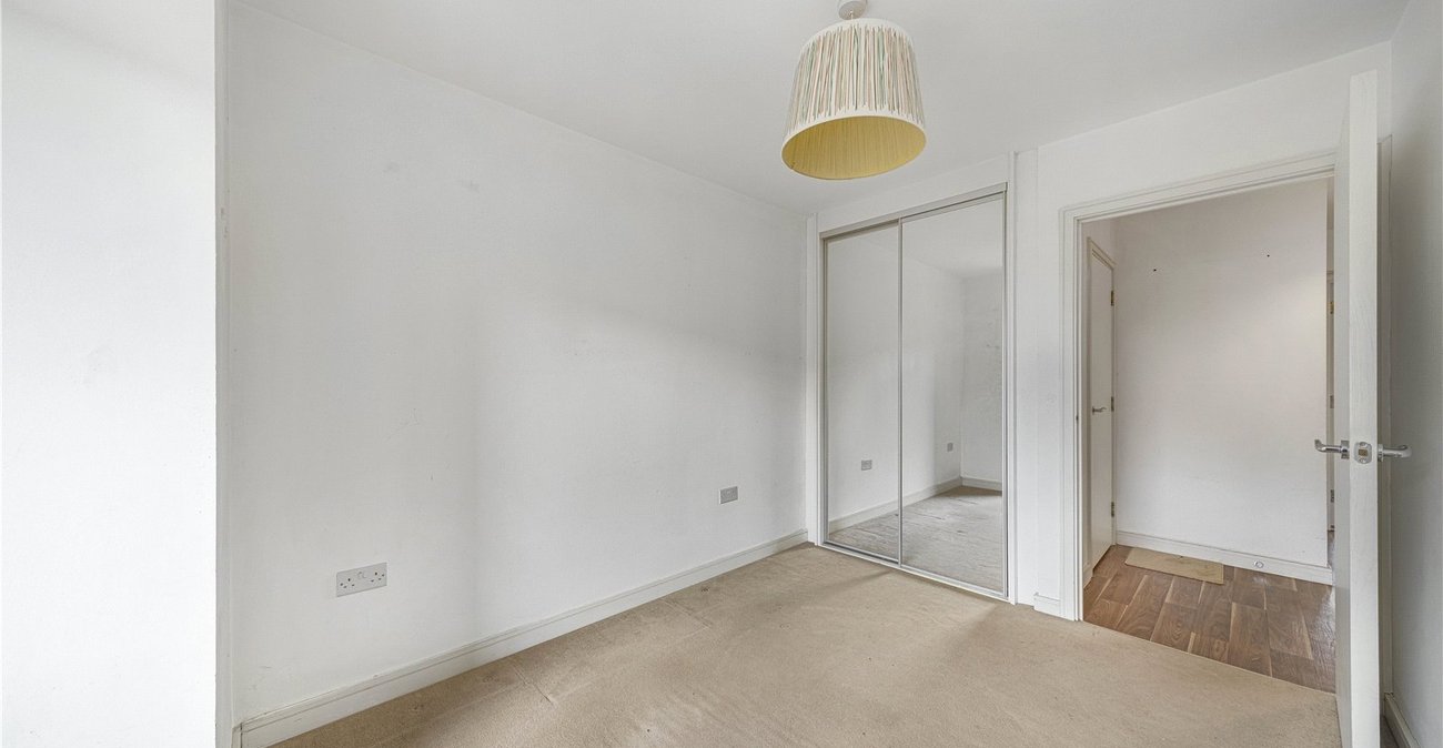 2 bedroom property for sale in Crayford | Robinson Jackson