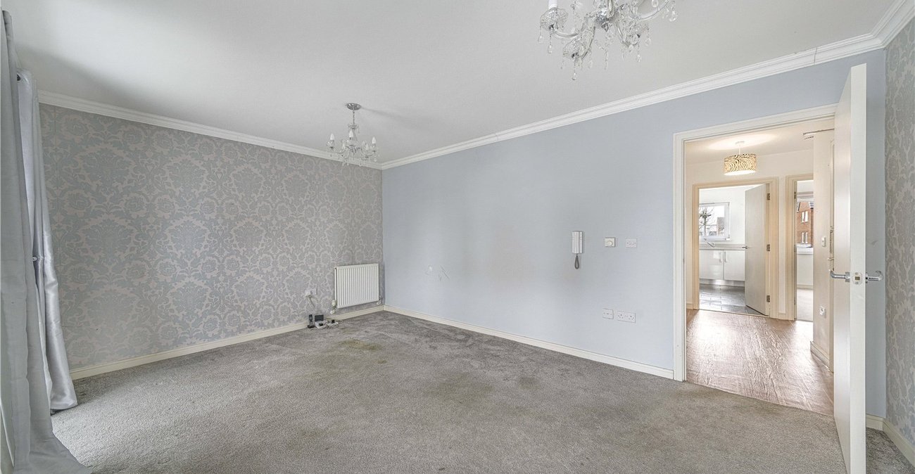 2 bedroom property for sale in Crayford | Robinson Jackson