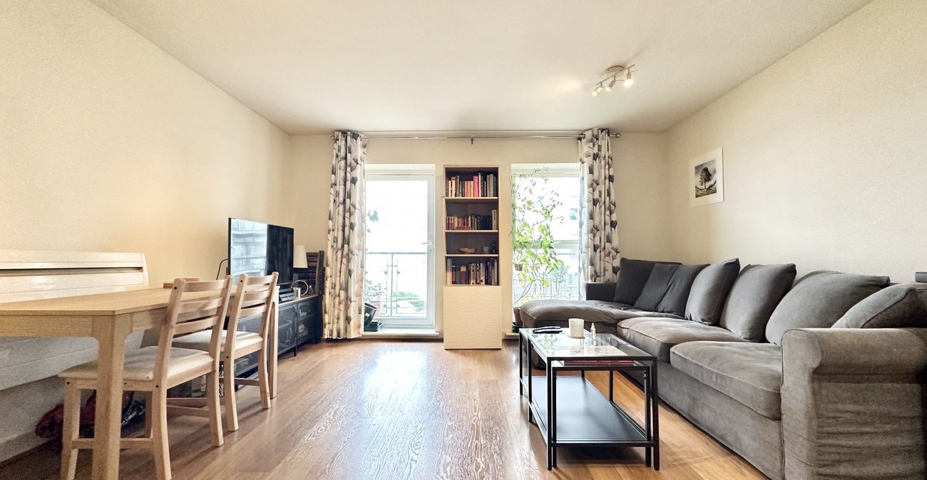 2 bedroom property for sale in Carmichael Avenue | Robinson Jackson