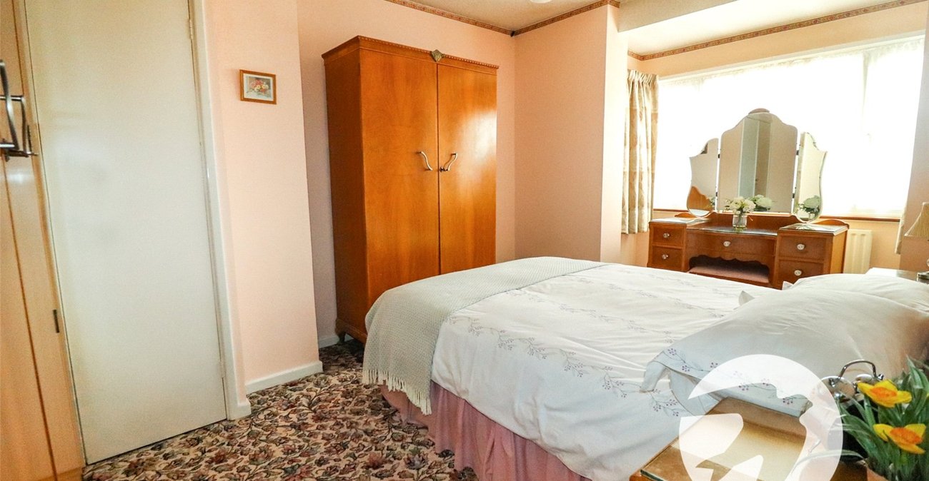3 bedroom house for sale in Erith | Robinson Jackson