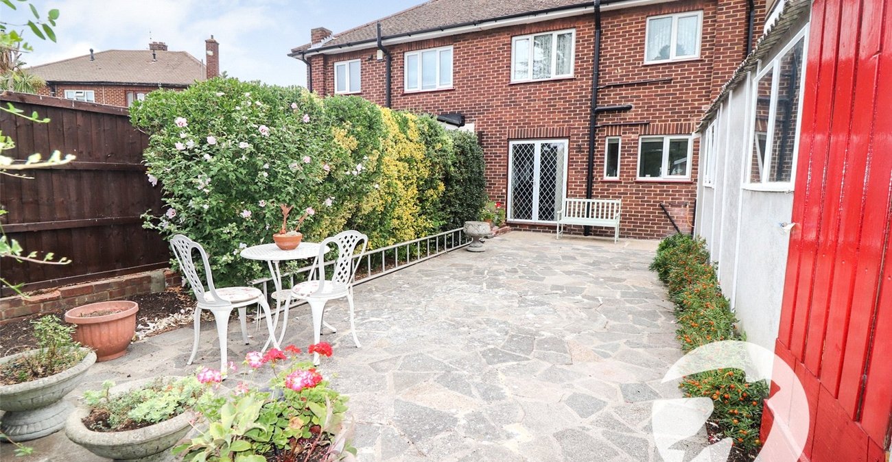 3 bedroom house for sale in Erith | Robinson Jackson