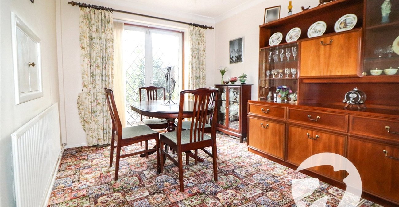3 bedroom house for sale in Erith | Robinson Jackson