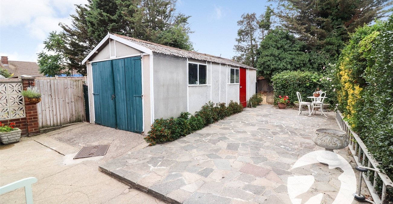 3 bedroom house for sale in Erith | Robinson Jackson