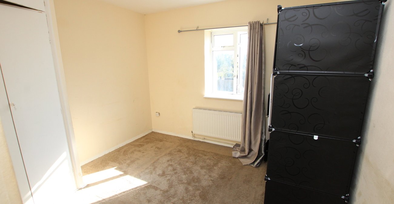 2 bedroom property for sale in London | Robinson Jackson