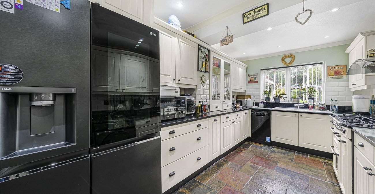 3 bedroom house for sale in Greenhithe | Robinson Jackson