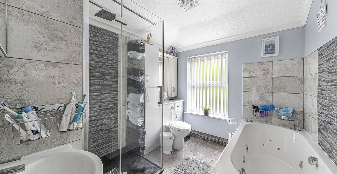 3 bedroom house for sale in Greenhithe | Robinson Jackson