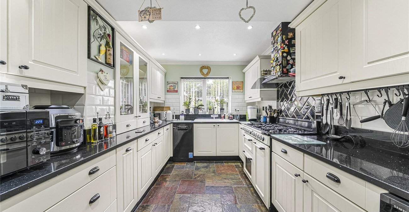 3 bedroom house for sale in Greenhithe | Robinson Jackson