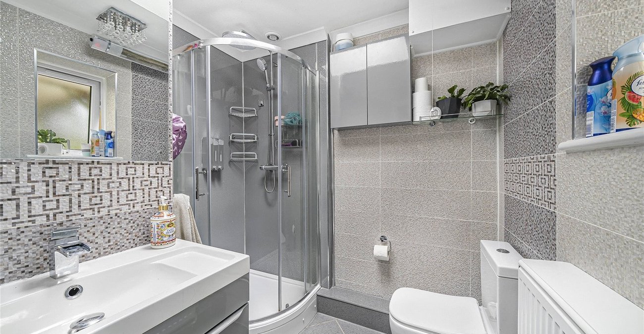 3 bedroom house for sale in Greenhithe | Robinson Jackson