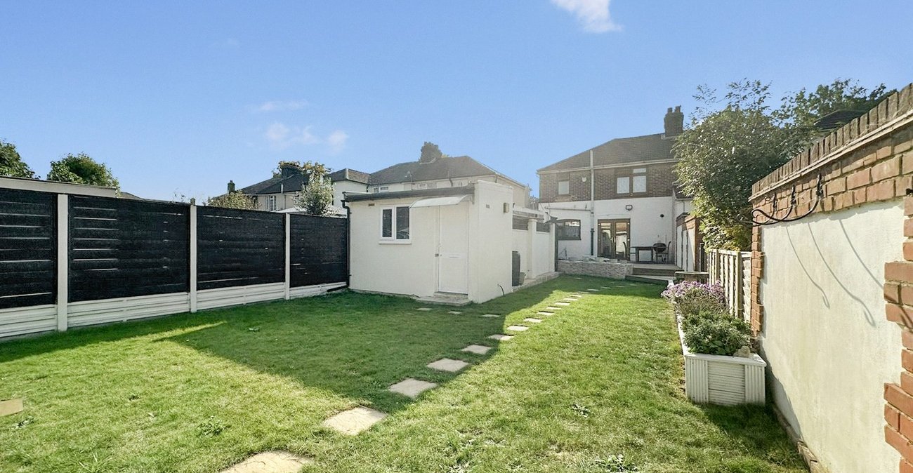 3 bedroom house for sale in Greenhithe | Robinson Jackson