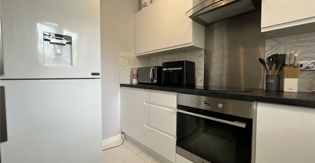 2 bedroom house for sale in Walderslade | Robinson Michael & Jackson