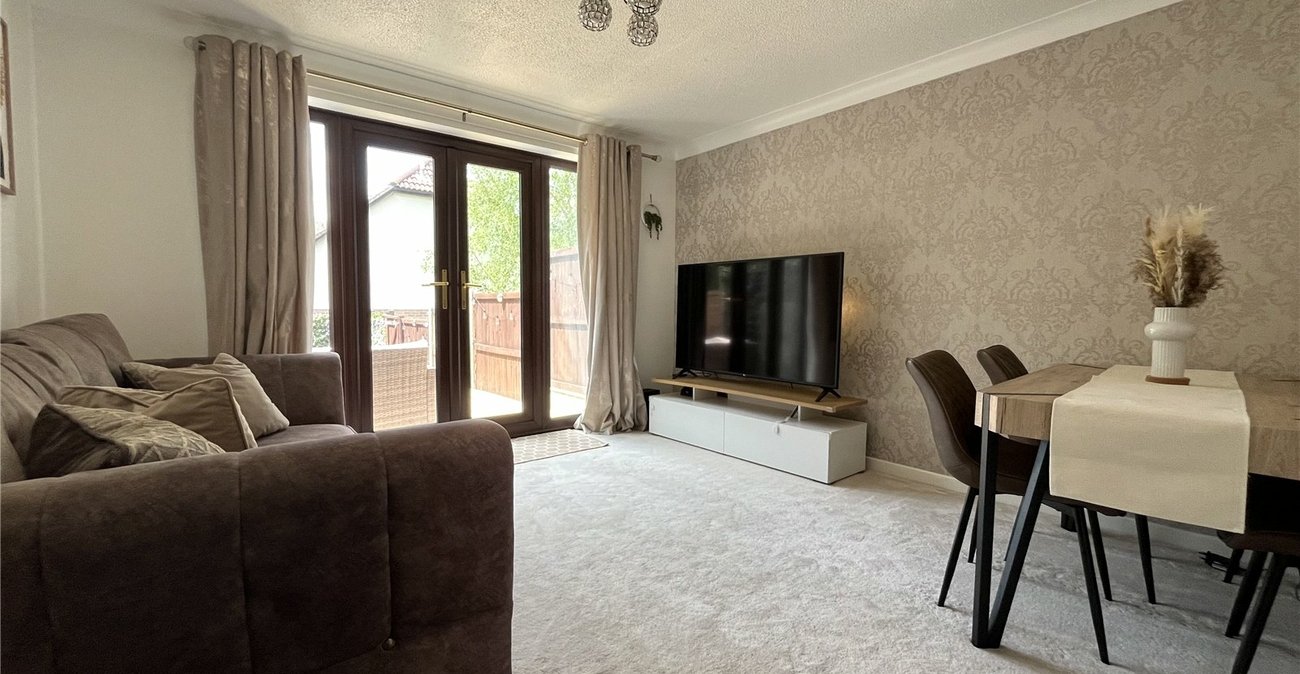 2 bedroom house for sale in Walderslade | Robinson Michael & Jackson