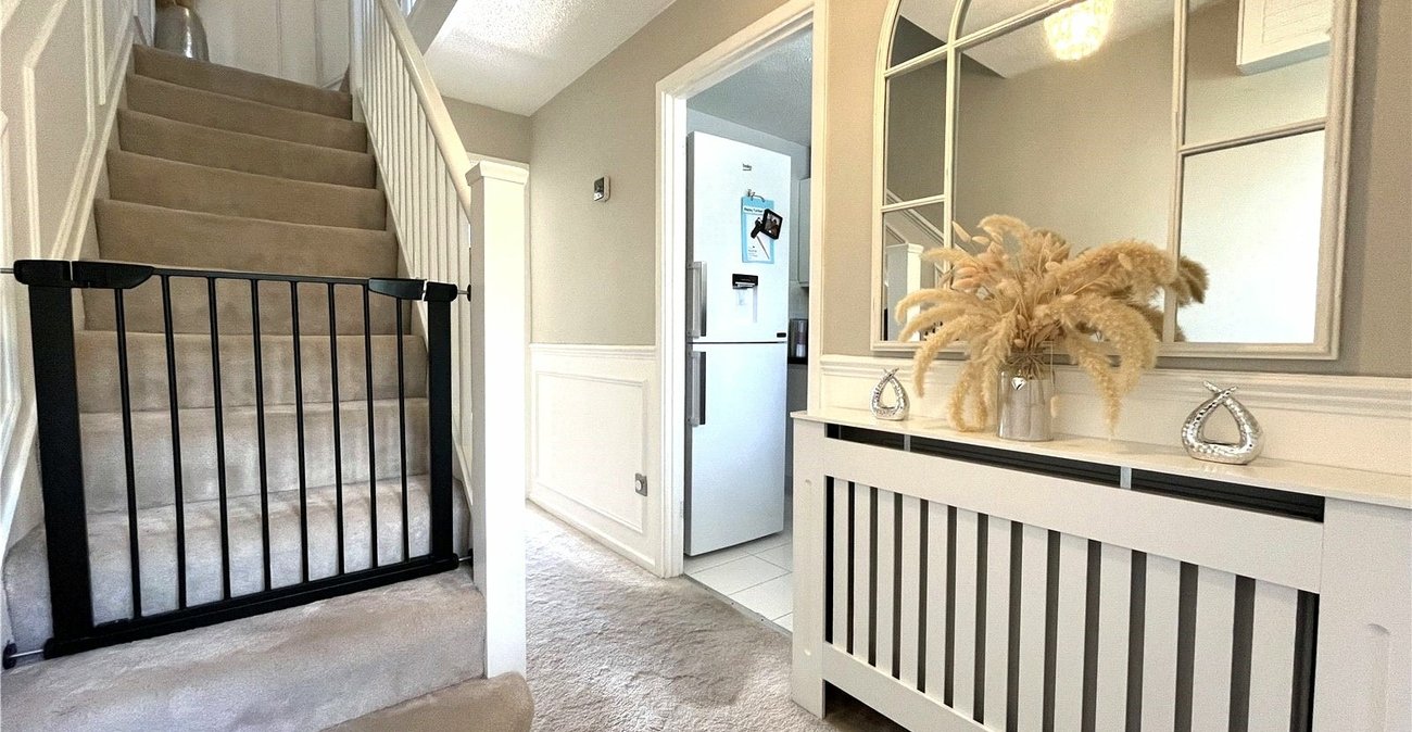 2 bedroom house for sale in Walderslade | Robinson Michael & Jackson