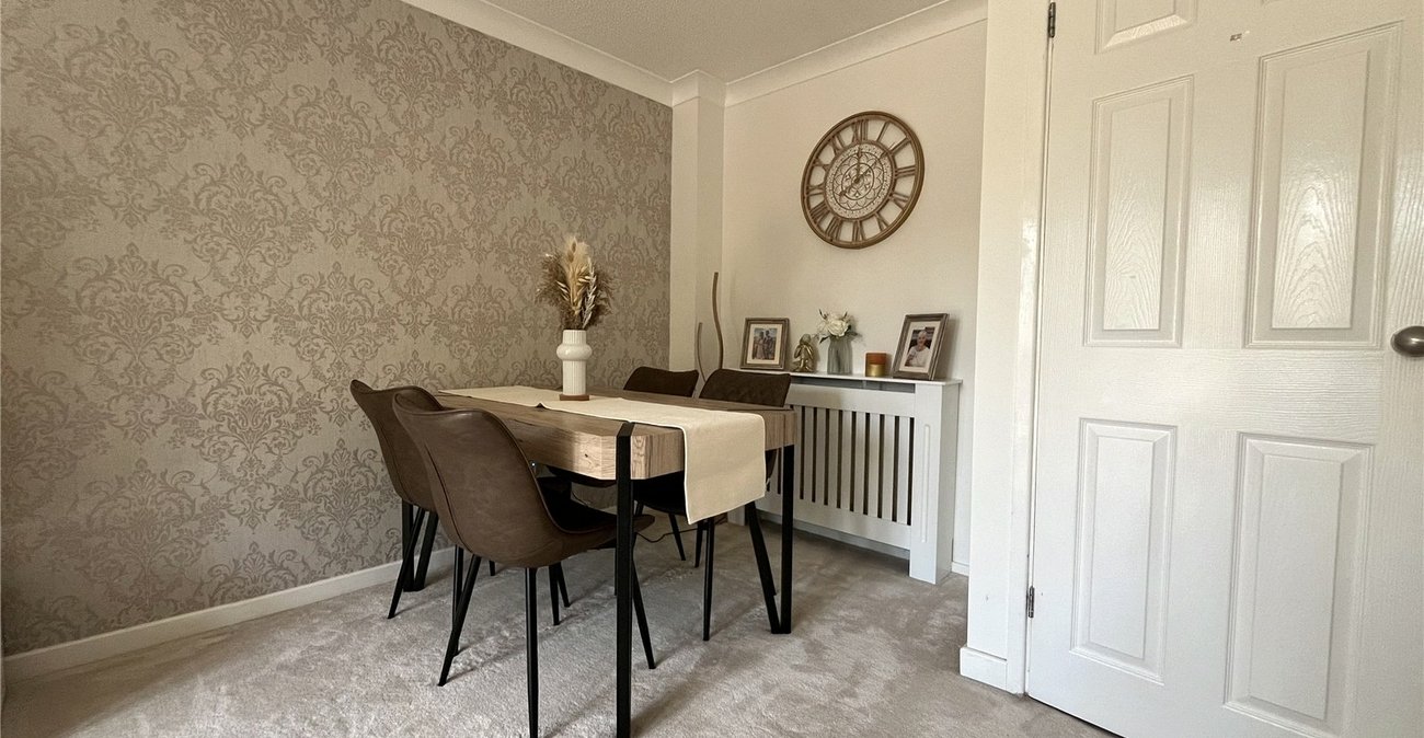 2 bedroom house for sale in Walderslade | Robinson Michael & Jackson