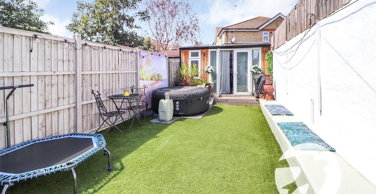 3 bedroom house for sale in Erith | Robinson Jackson