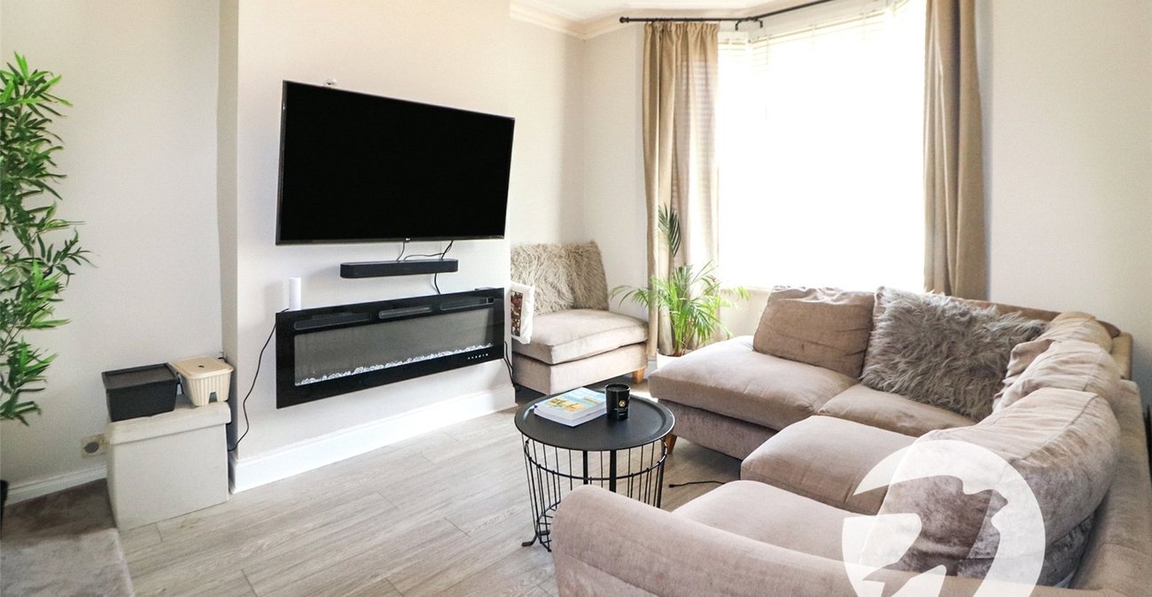 3 bedroom house for sale in Erith | Robinson Jackson