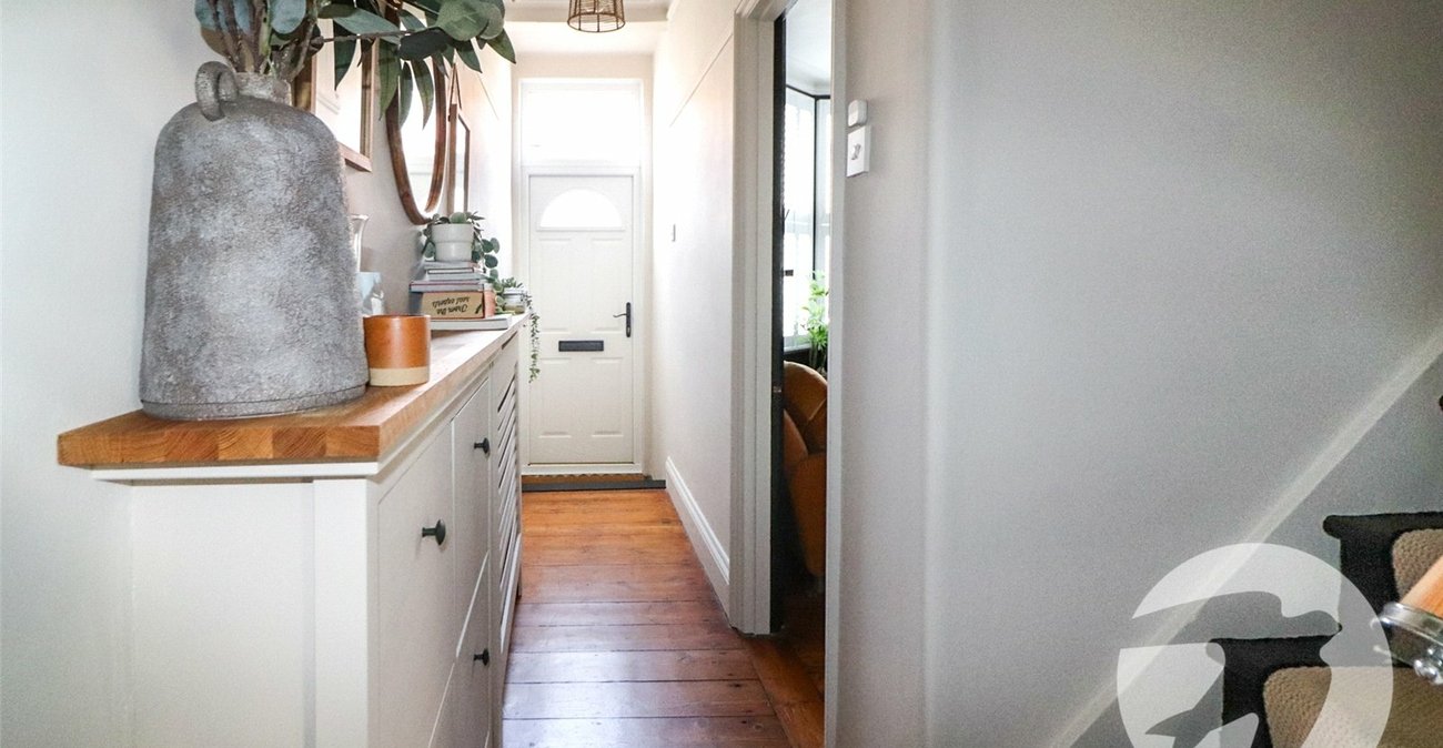 3 bedroom house for sale in Erith | Robinson Jackson