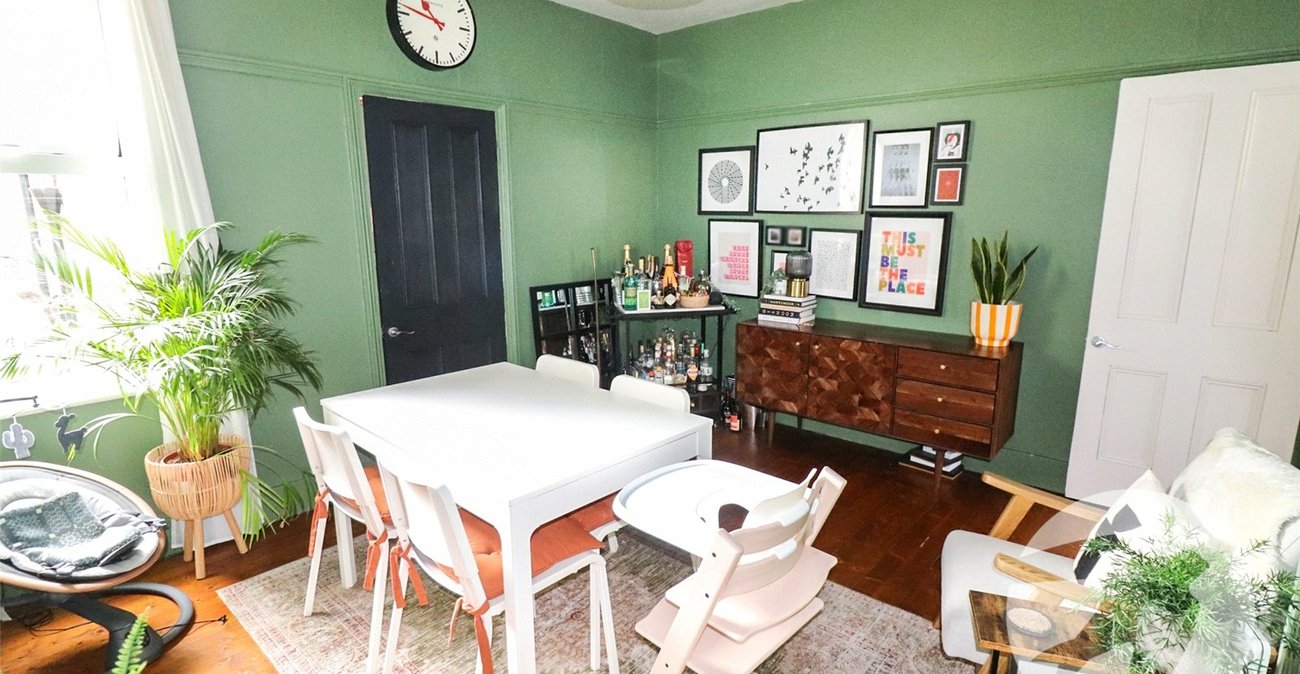 3 bedroom house for sale in Erith | Robinson Jackson