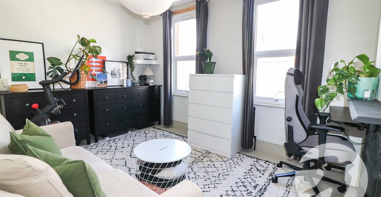 3 bedroom house for sale in Erith | Robinson Jackson