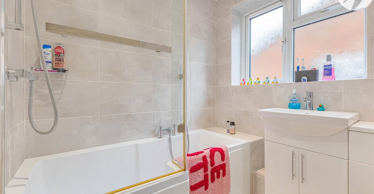 3 bedroom house for sale in Dartford | Robinson Jackson