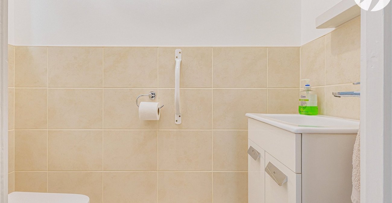 3 bedroom house for sale in Dartford | Robinson Jackson