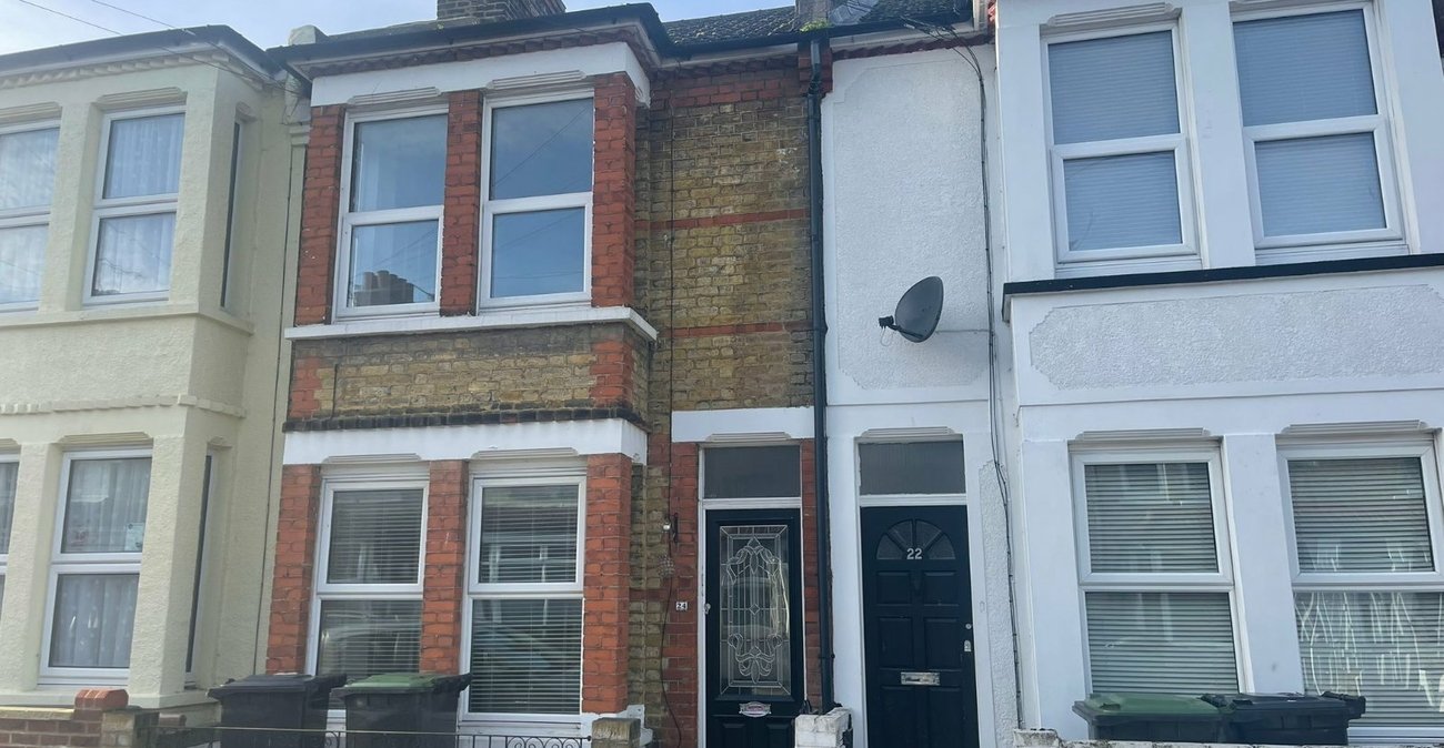 3 bedroom house for sale in Gravesend | Robinson Michael & Jackson