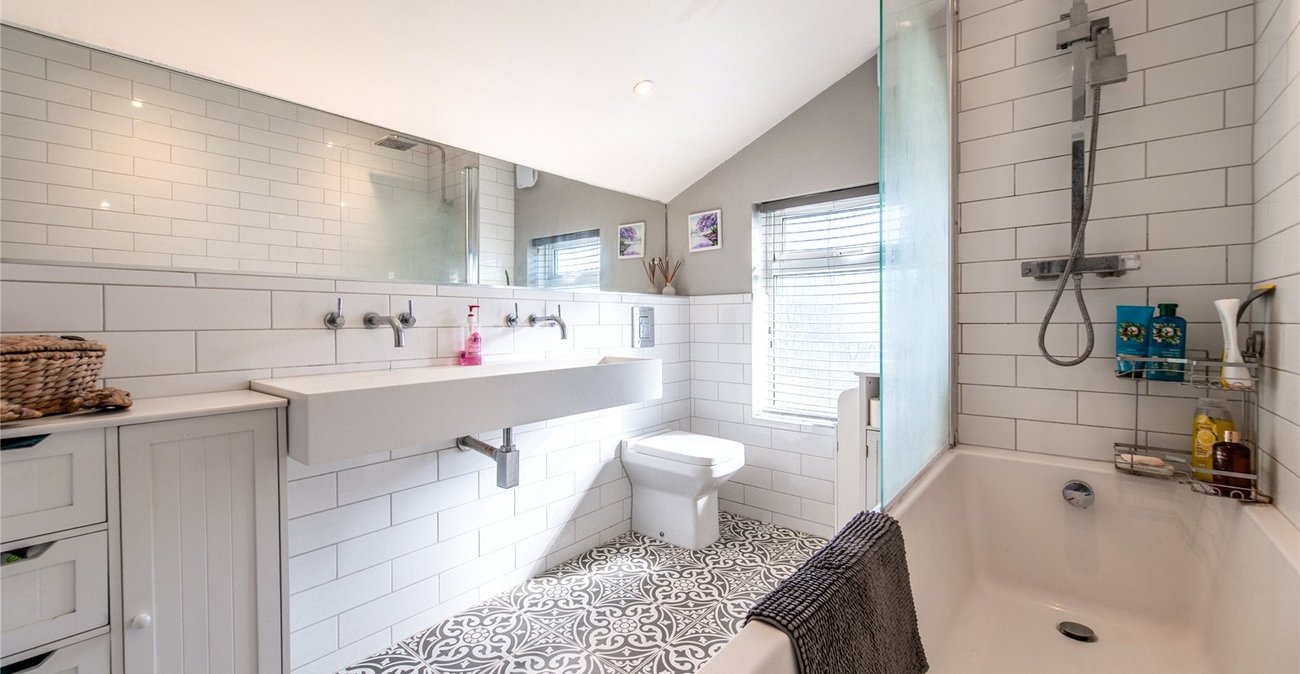 2 bedroom house for sale in Gravesend | Robinson Michael & Jackson