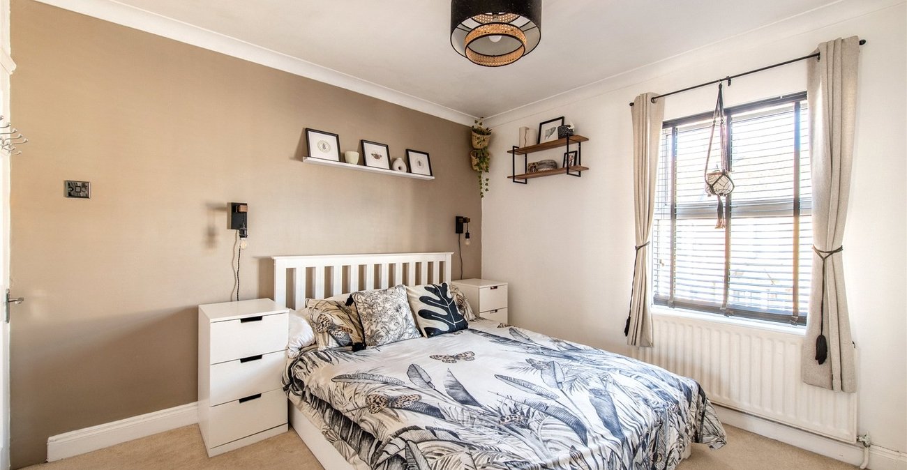 2 bedroom house for sale in Gravesend | Robinson Michael & Jackson