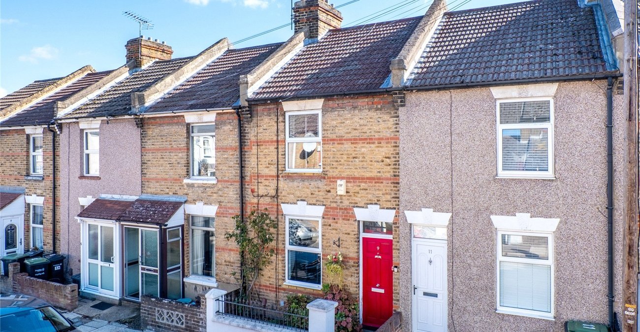 2 bedroom house for sale in Gravesend | Robinson Michael & Jackson