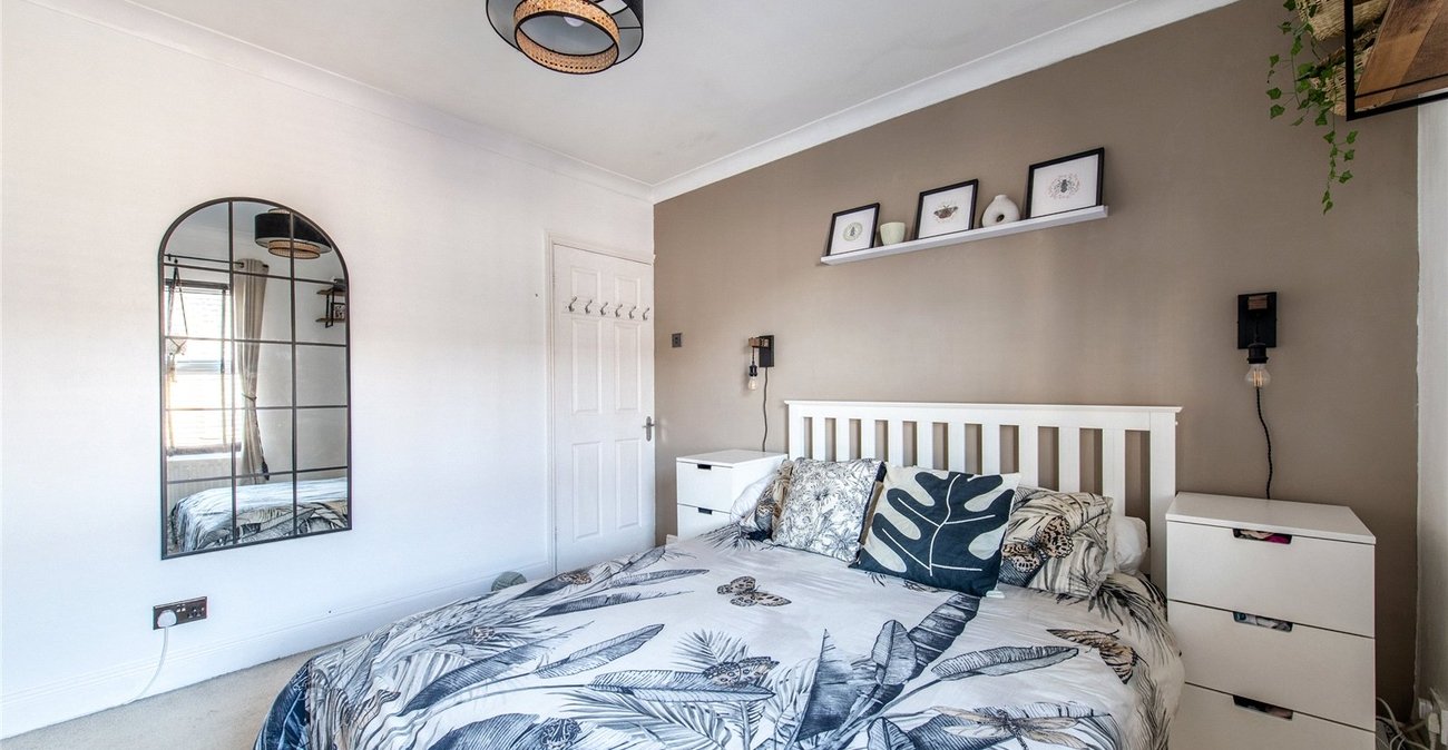 2 bedroom house for sale in Gravesend | Robinson Michael & Jackson