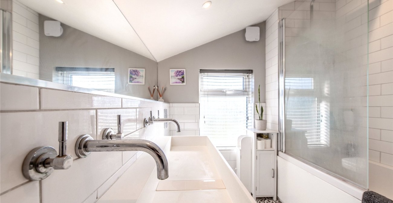 2 bedroom house for sale in Gravesend | Robinson Michael & Jackson