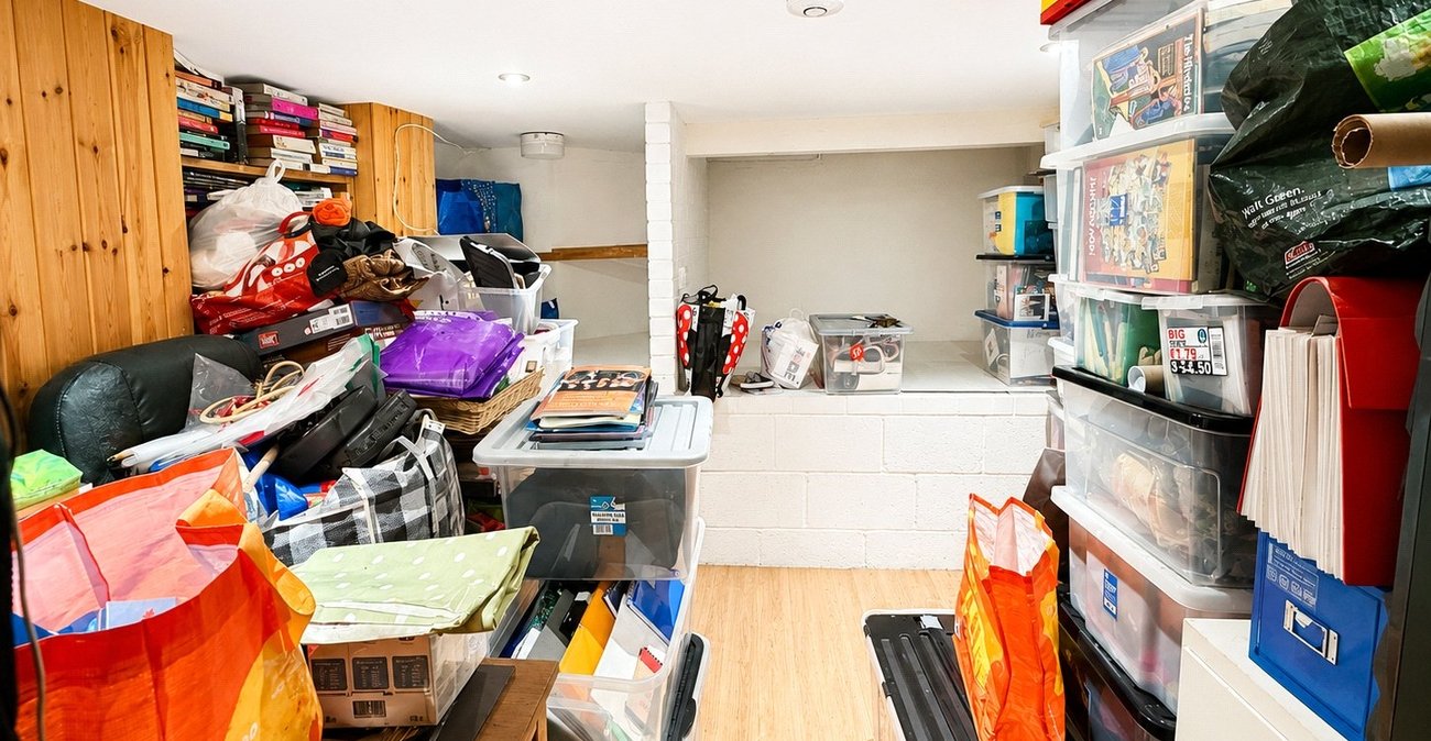 3 bedroom house for sale in London | Robinson Jackson