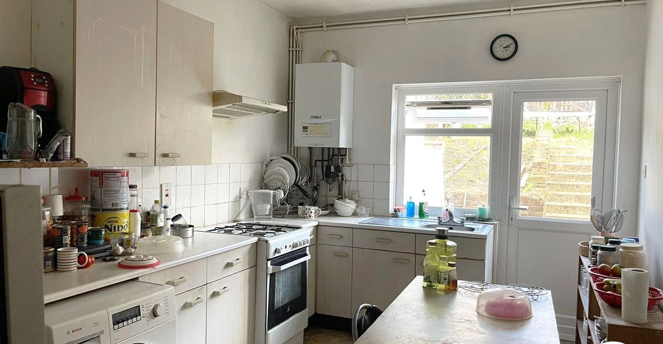 2 bedroom property for sale in Ladywell | Robinson Jackson