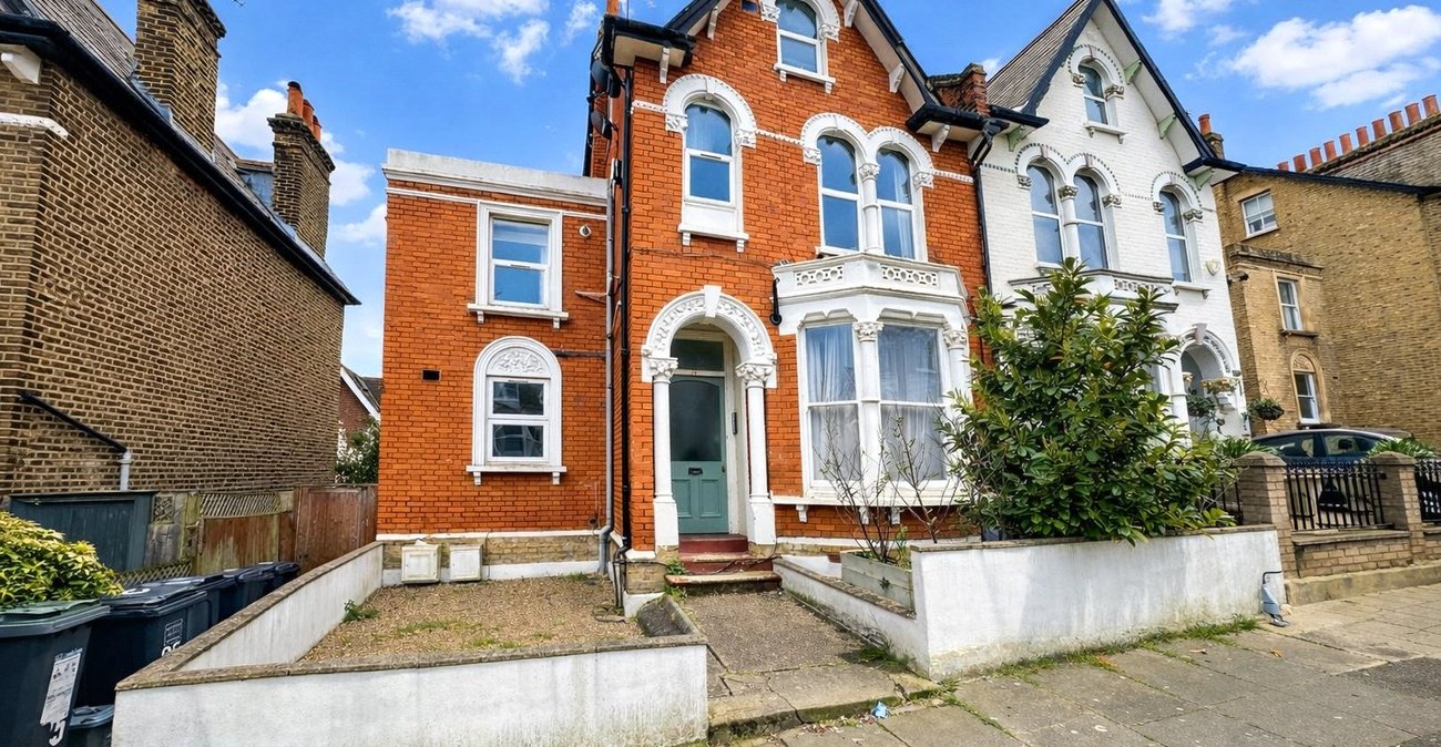 1 bedroom property for sale in London | Robinson Jackson