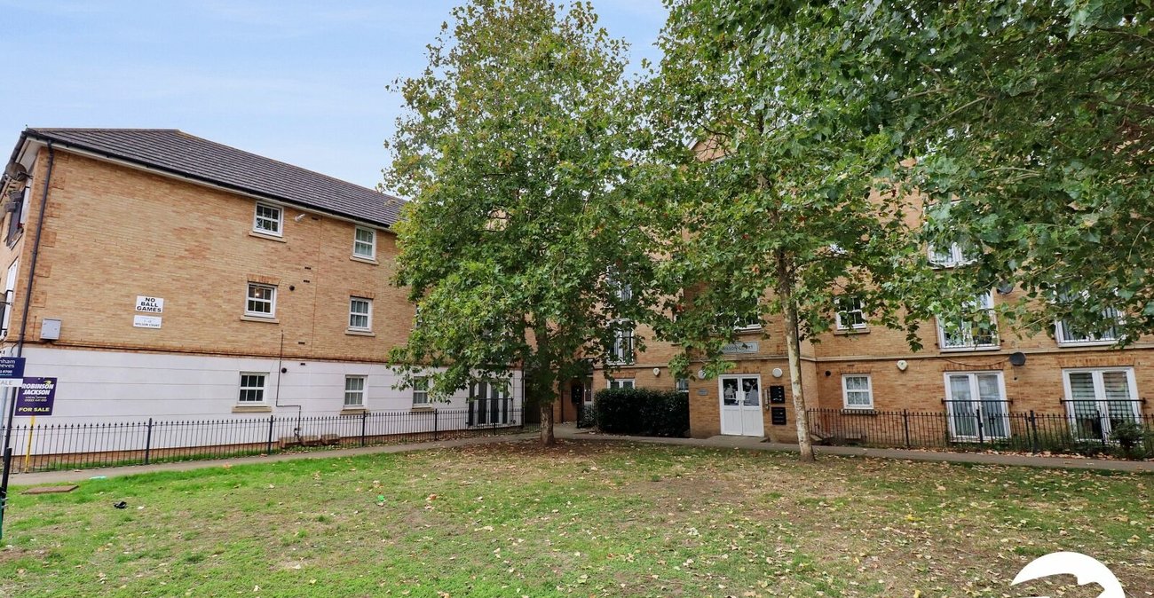 2 bedroom property for sale in London | Robinson Jackson