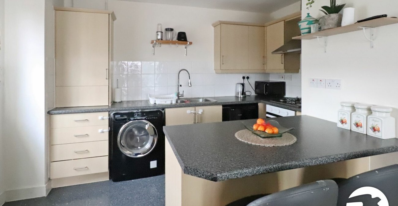 2 bedroom property for sale in London | Robinson Jackson