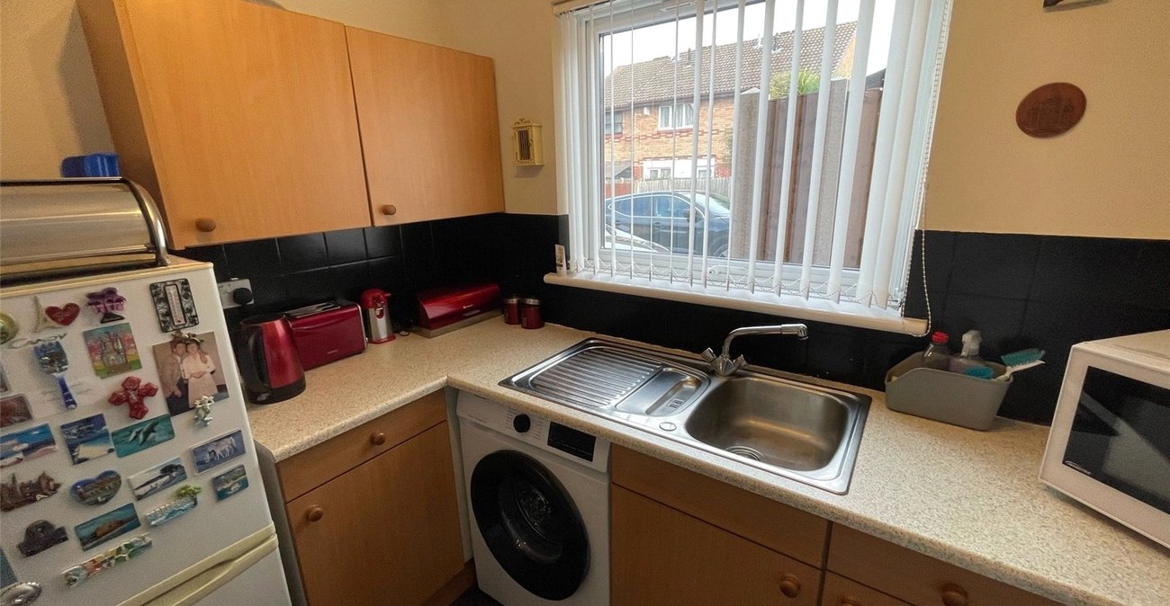 1 bedroom property for sale in Gravesend | Robinson Michael & Jackson
