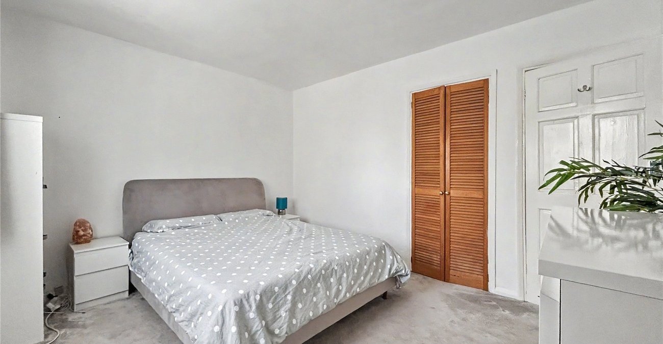 2 bedroom house for sale in Twydall | Robinson Michael & Jackson