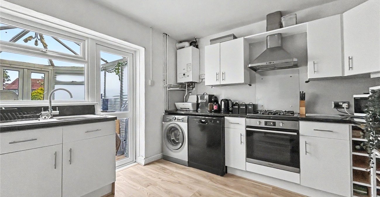 2 bedroom house for sale in Twydall | Robinson Michael & Jackson