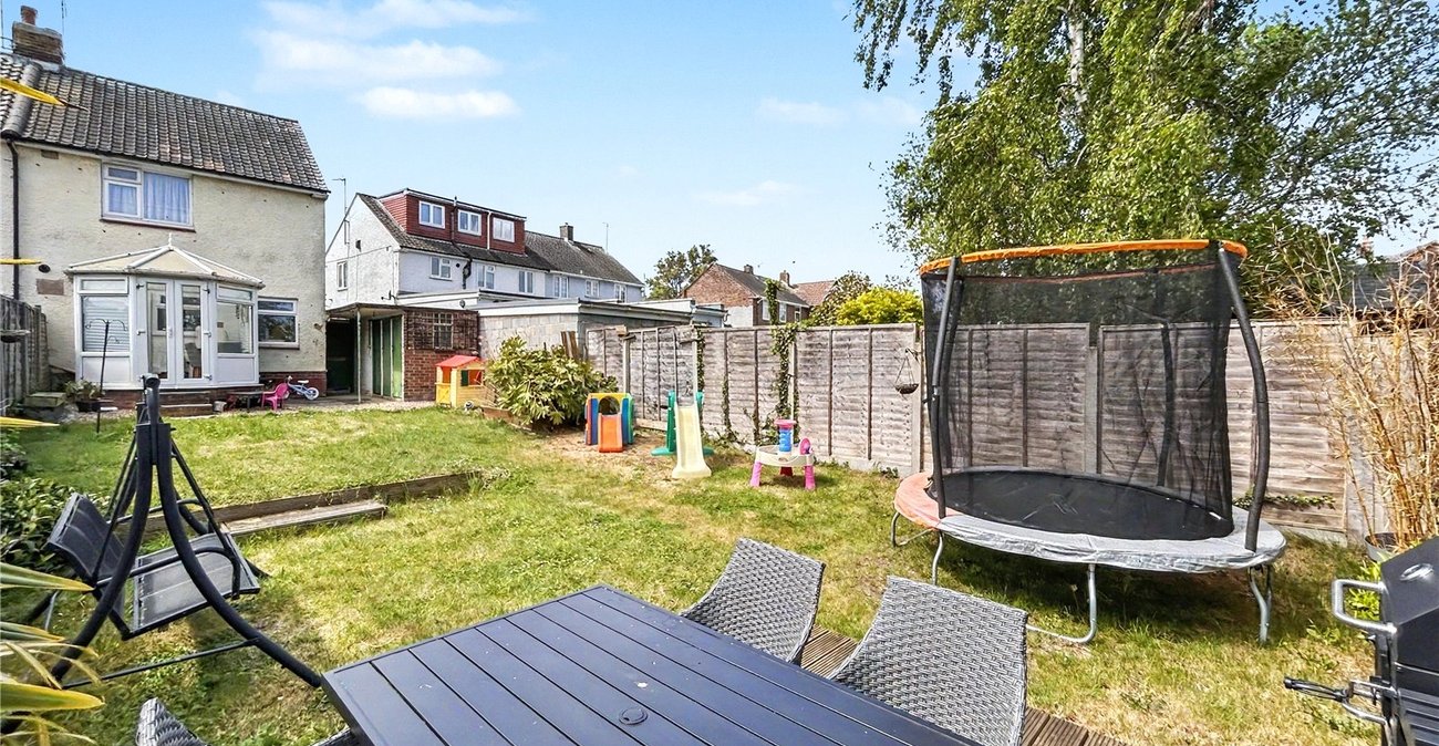 2 bedroom house for sale in Twydall | Robinson Michael & Jackson