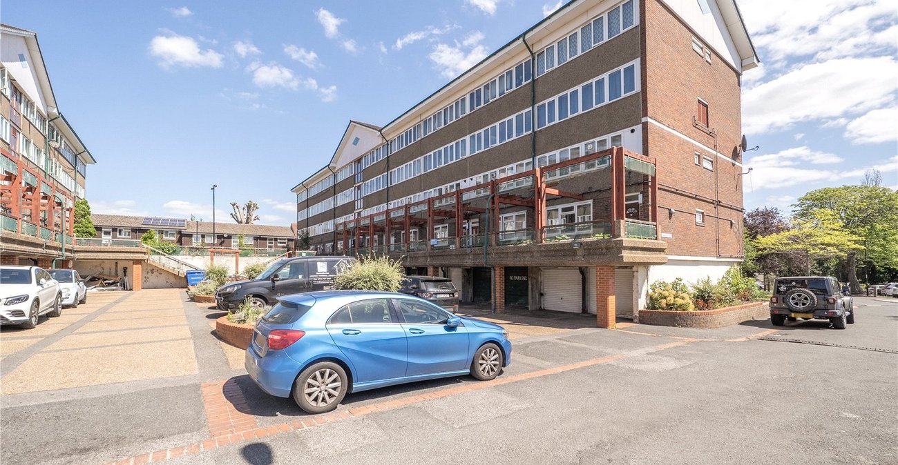 2 bedroom property for sale in Sydenham | Robinson Jackson