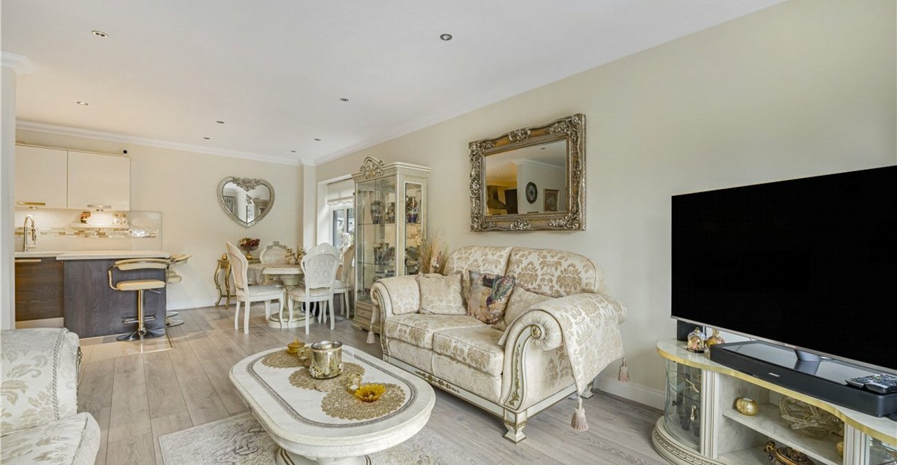 3 bedroom house for sale in Orpington | Robinson Jackson