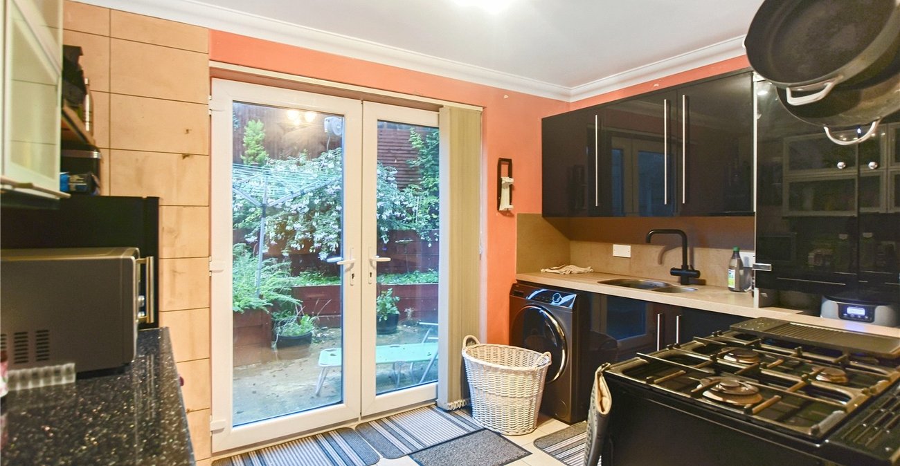 2 bedroom property for sale in Bexley | Robinson Jackson