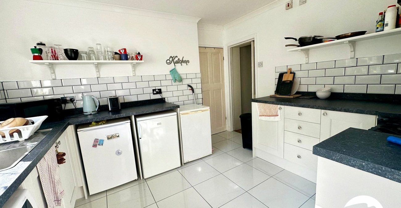 3 bedroom house for sale in London | Robinson Jackson