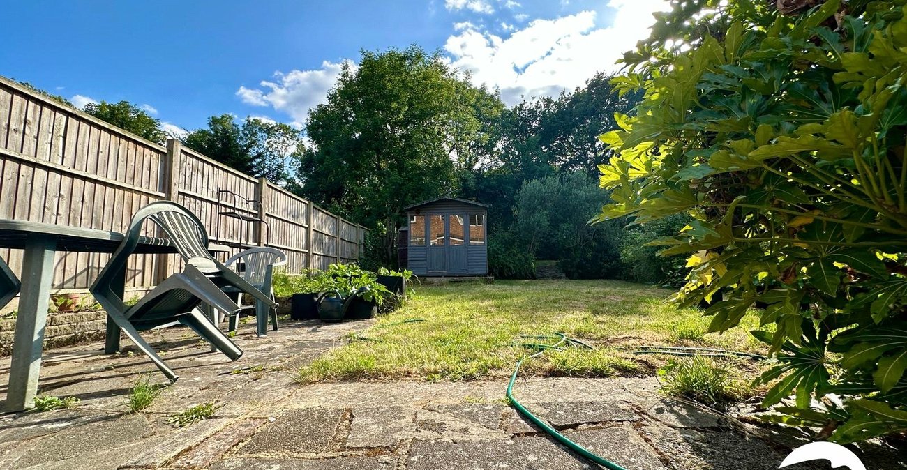 3 bedroom house for sale in London | Robinson Jackson